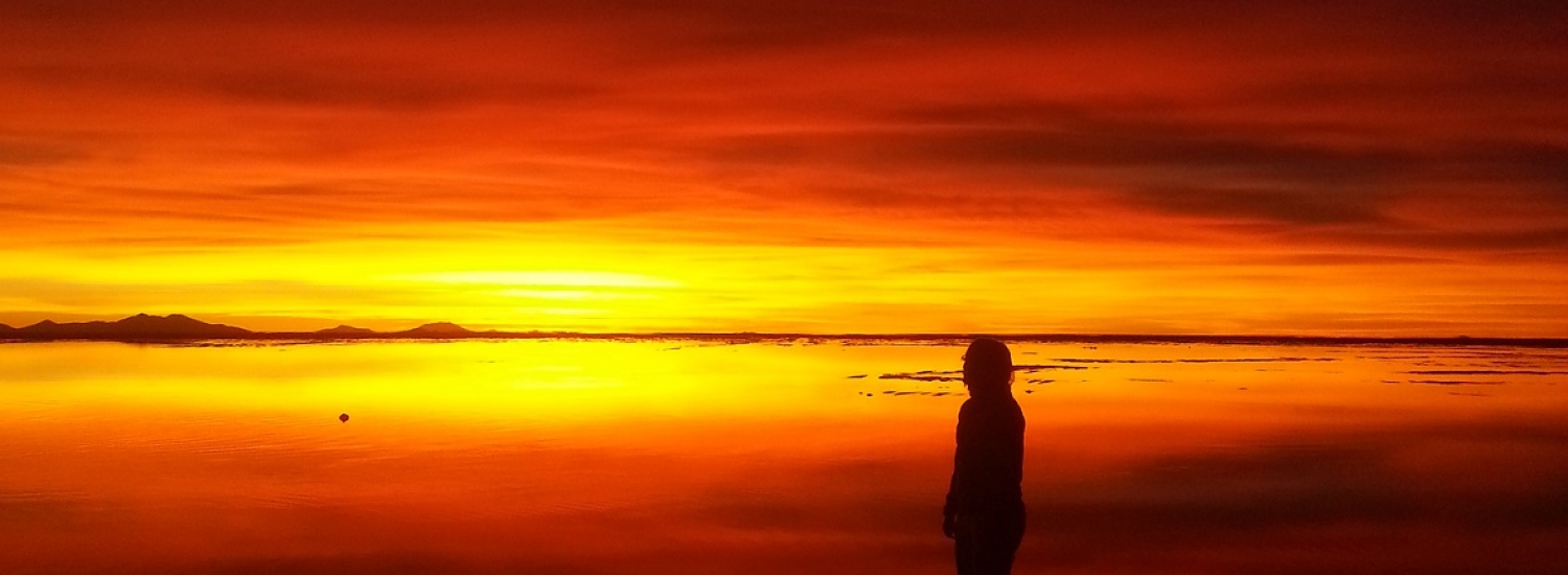 OB-UYU/3 Full Day Tour Sky reflects - Uyuni Salt Flats in raining season