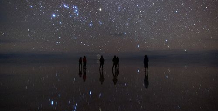 OB-UYU/5 Tour de 2 días y 1 noche  Salar de Uyuni - Puesta del Sol  - Tour de estrellas - Amanecer en el Salar de Uyuni