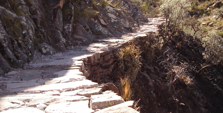 OB-SRE/12  Sucre - Chataquila - Camino Prehispánico Dí­a Completo