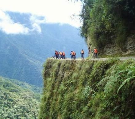 OB-LPB-ES/16 Camino De La Muerte en Bicicleta Día Completo