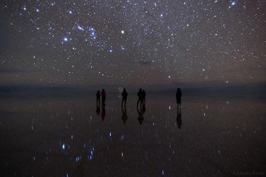 Tour de 2 días y 1 noche  Salar de Uyuni - Puesta del Sol  - Tour de estrellas - Amanecer en el Salar de Uyuni