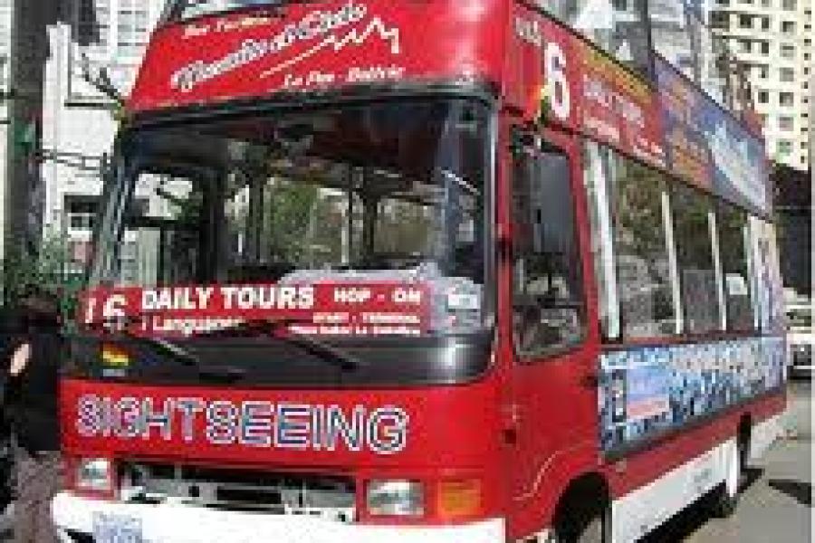 City Tour in Touristic Bus, South Zone and Valley of the Moon
